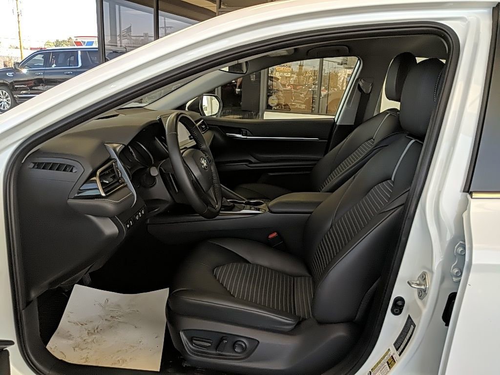 Used 2023 Toyota Camry SE w/ Cold Weather Package image 12