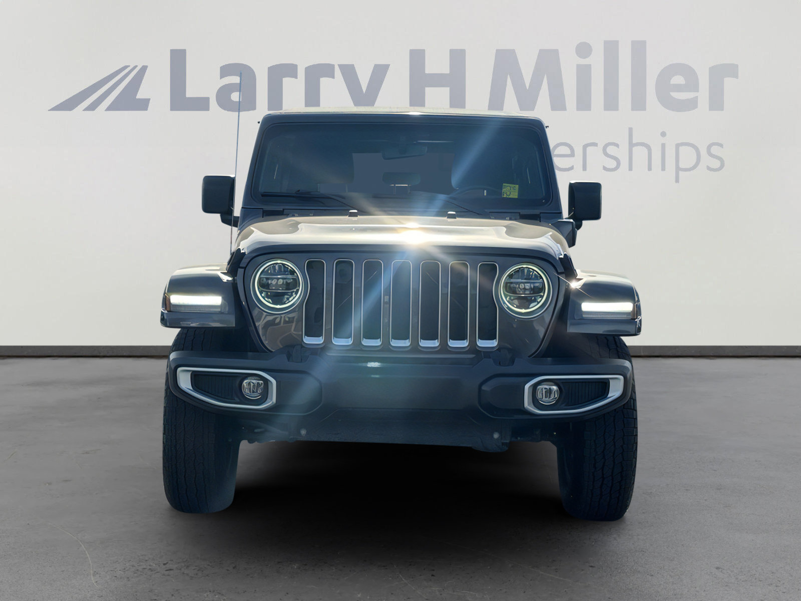 Used 2021 Jeep Wrangler Unlimited Sahara w/ Cold Weather Group image 8