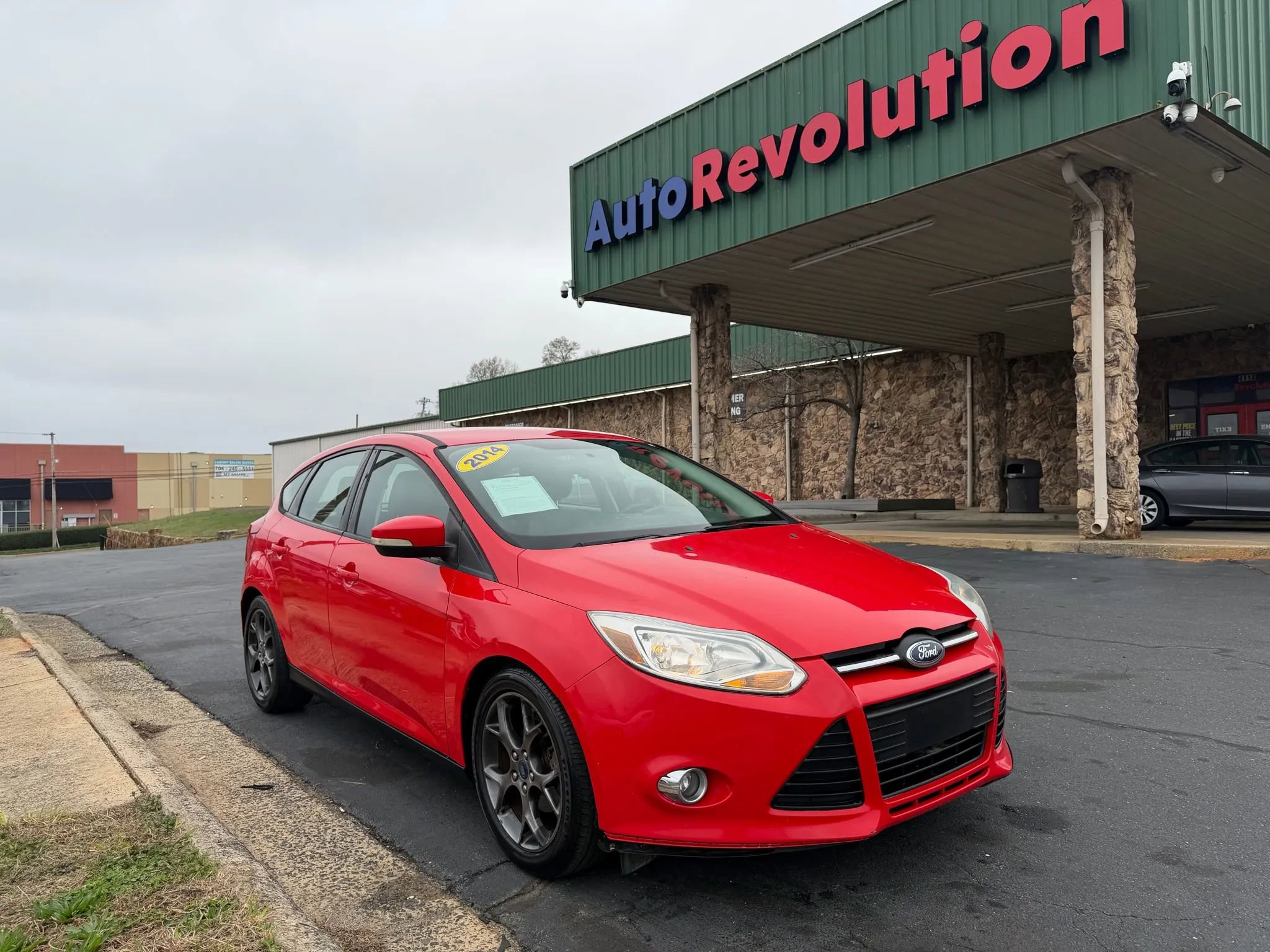 Used 2014 Ford Focus SE w/ Equipment Group 201A image 1