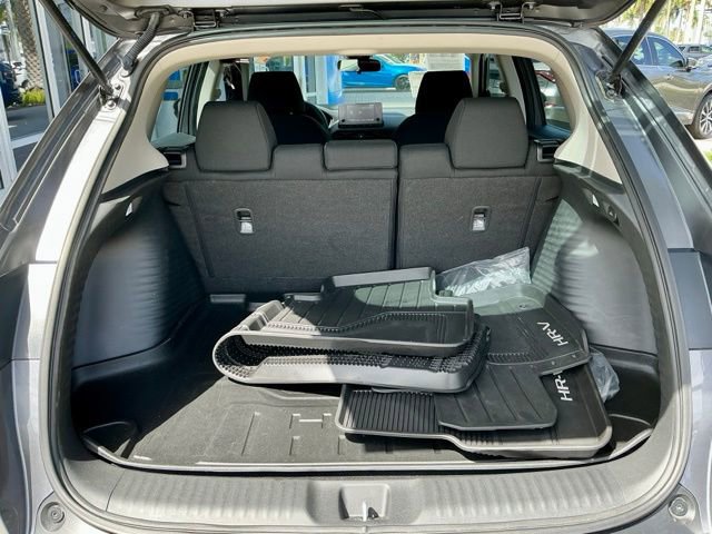 Certified 2025 Honda HR-V LX image 10