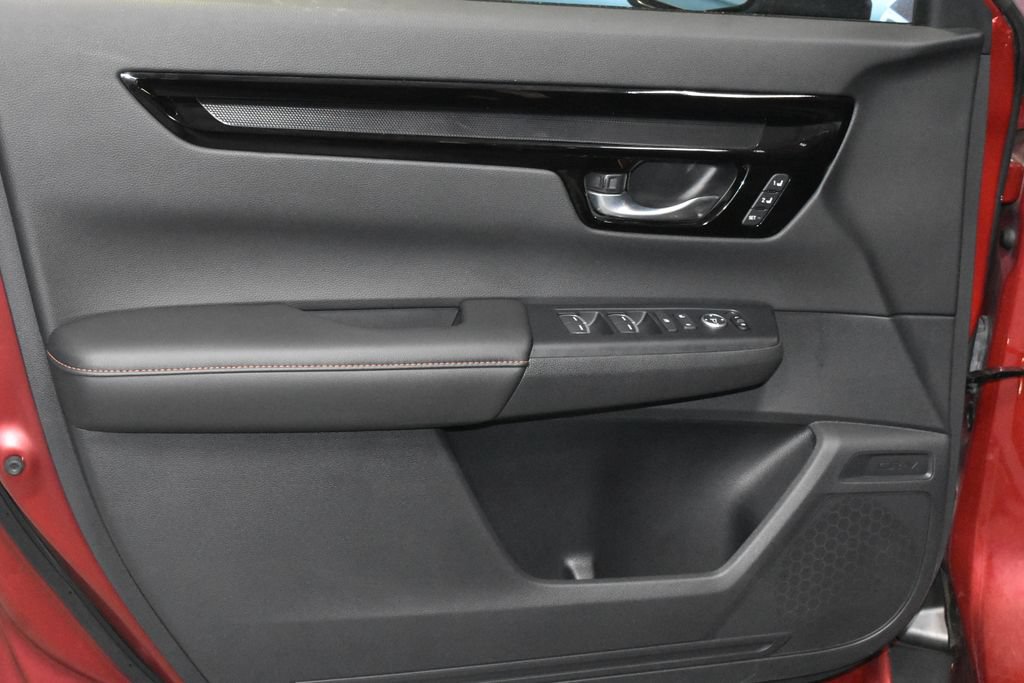 Used 2024 Honda CR-V Sport Touring image 4
