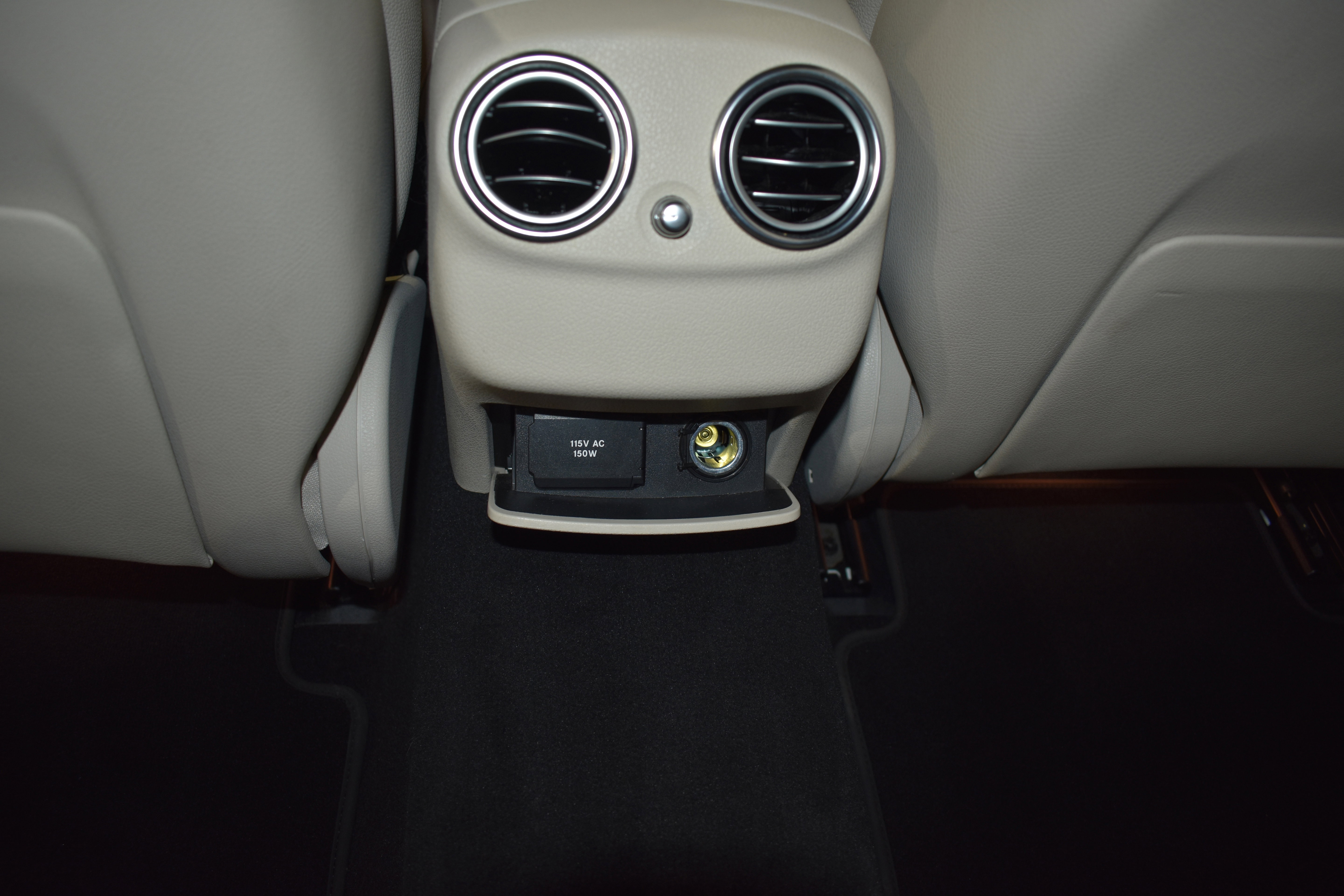 Used 2017 Mercedes-Benz E 400 4MATIC Wagon image 29