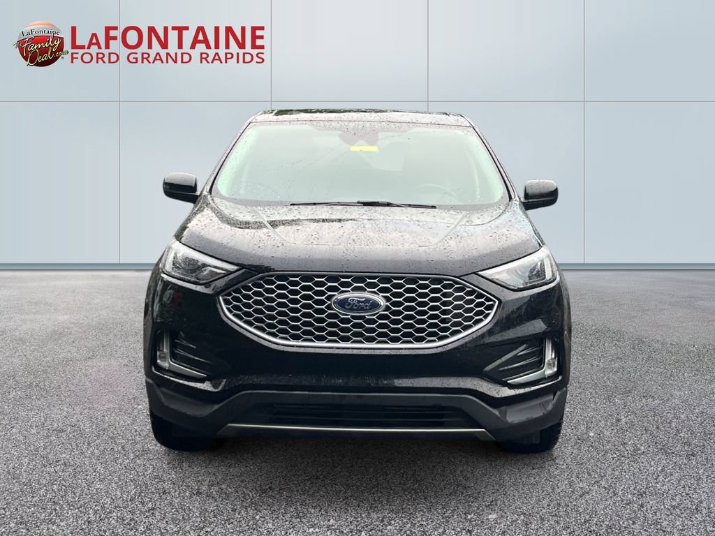 Certified 2023 Ford Edge SEL w/ Convenience Package AWD/4WD image 2