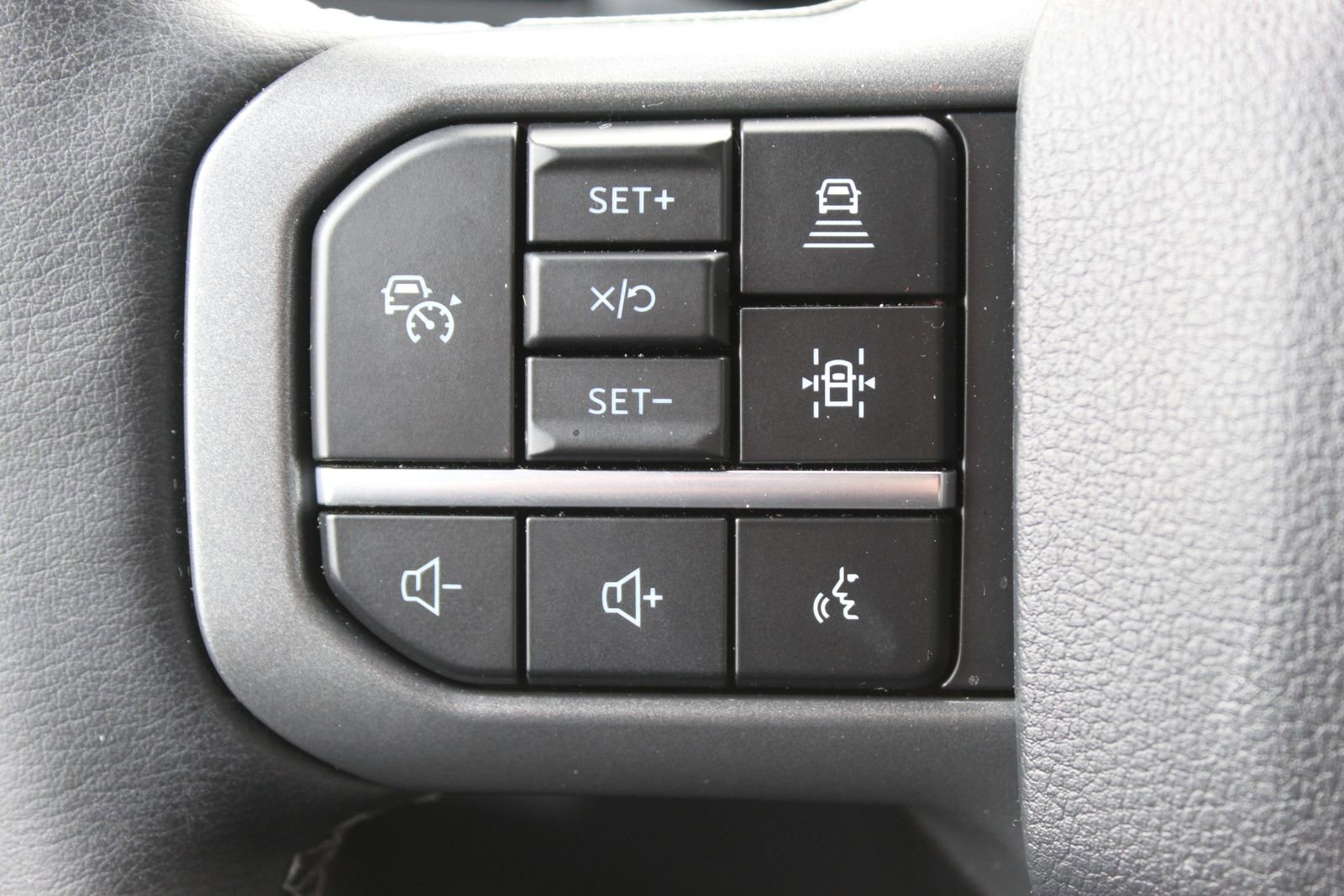 New 2025 Ford F150 Lariat w/ Equipment Group 501A Mid image 29