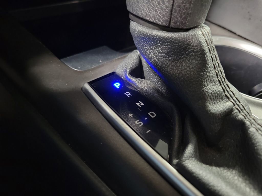 Used 2022 Toyota Camry LE FWD image 16