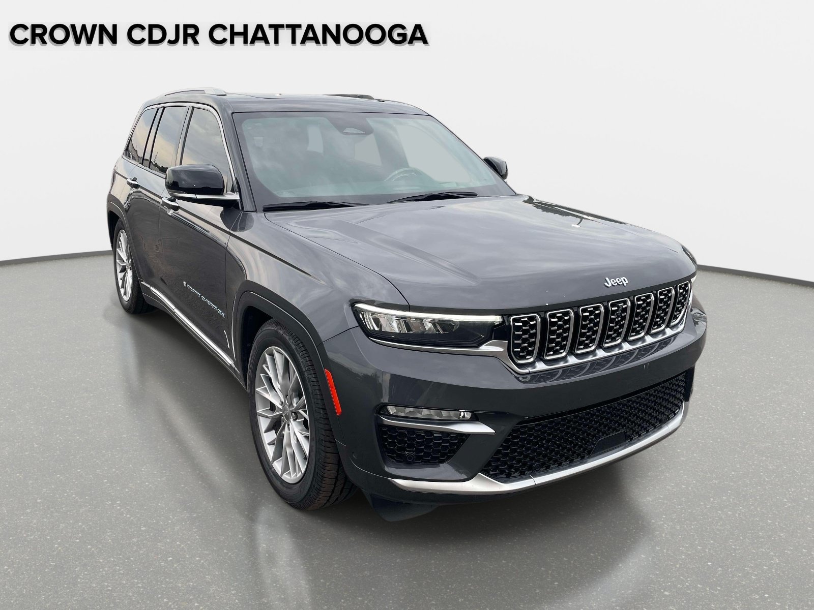 Used 2022 Jeep Grand Cherokee Summit w/ Advanced Protech Group IV AWD/4WD image 8