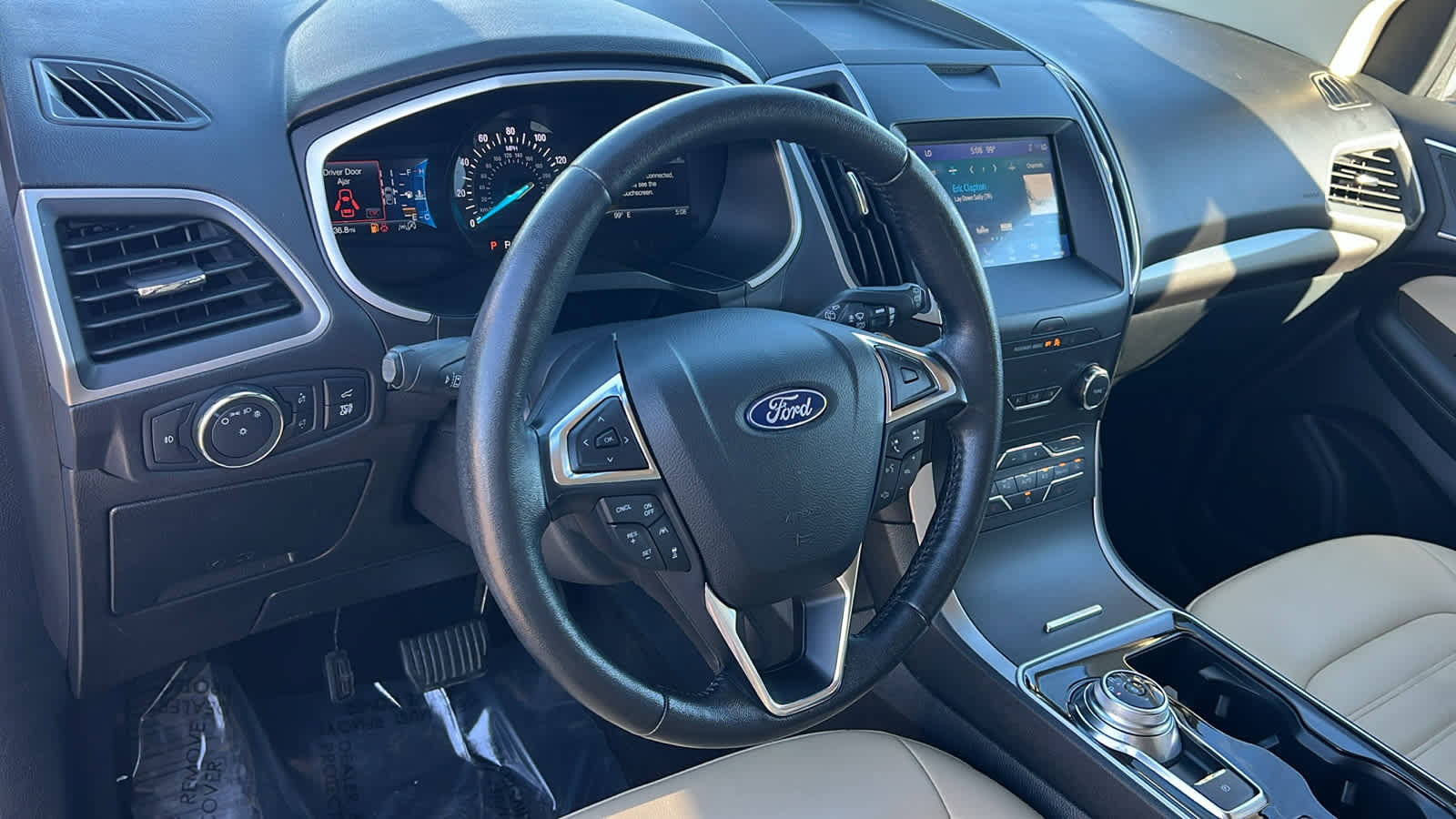 Used 2020 Ford Edge SEL w/ Convenience Package AWD/4WD image 10