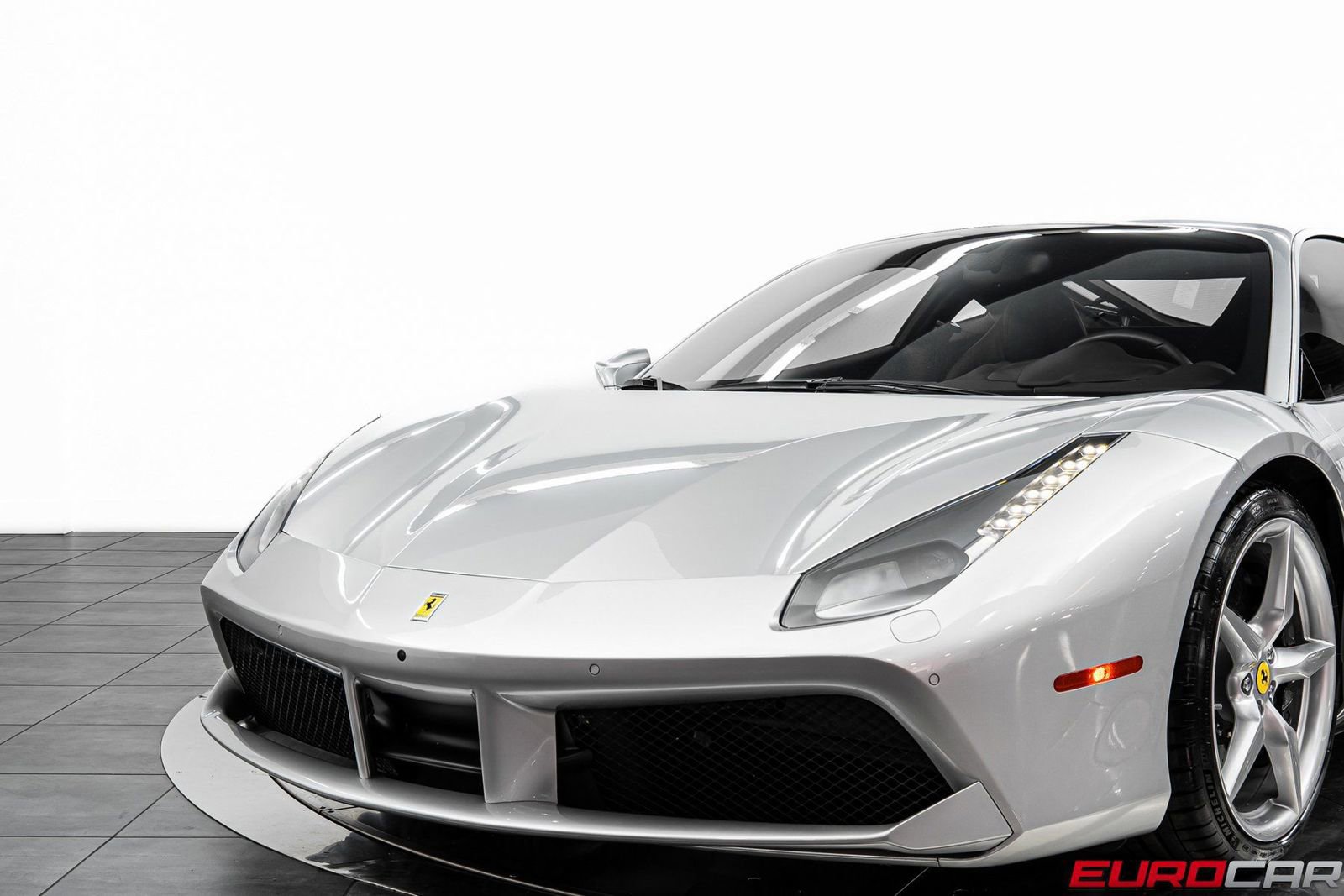 Used 2016 Ferrari 488 GTB image 14