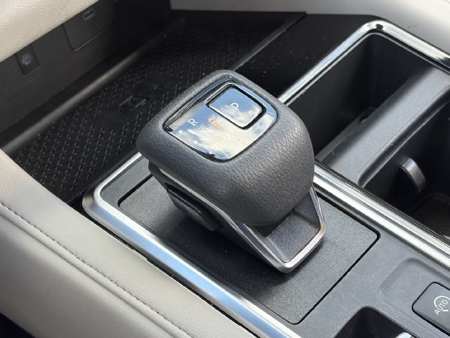 Used 2025 Nissan Pathfinder SL FWD image 30