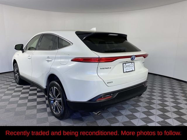 Used 2021 Toyota Venza LE AWD/4WD image 5