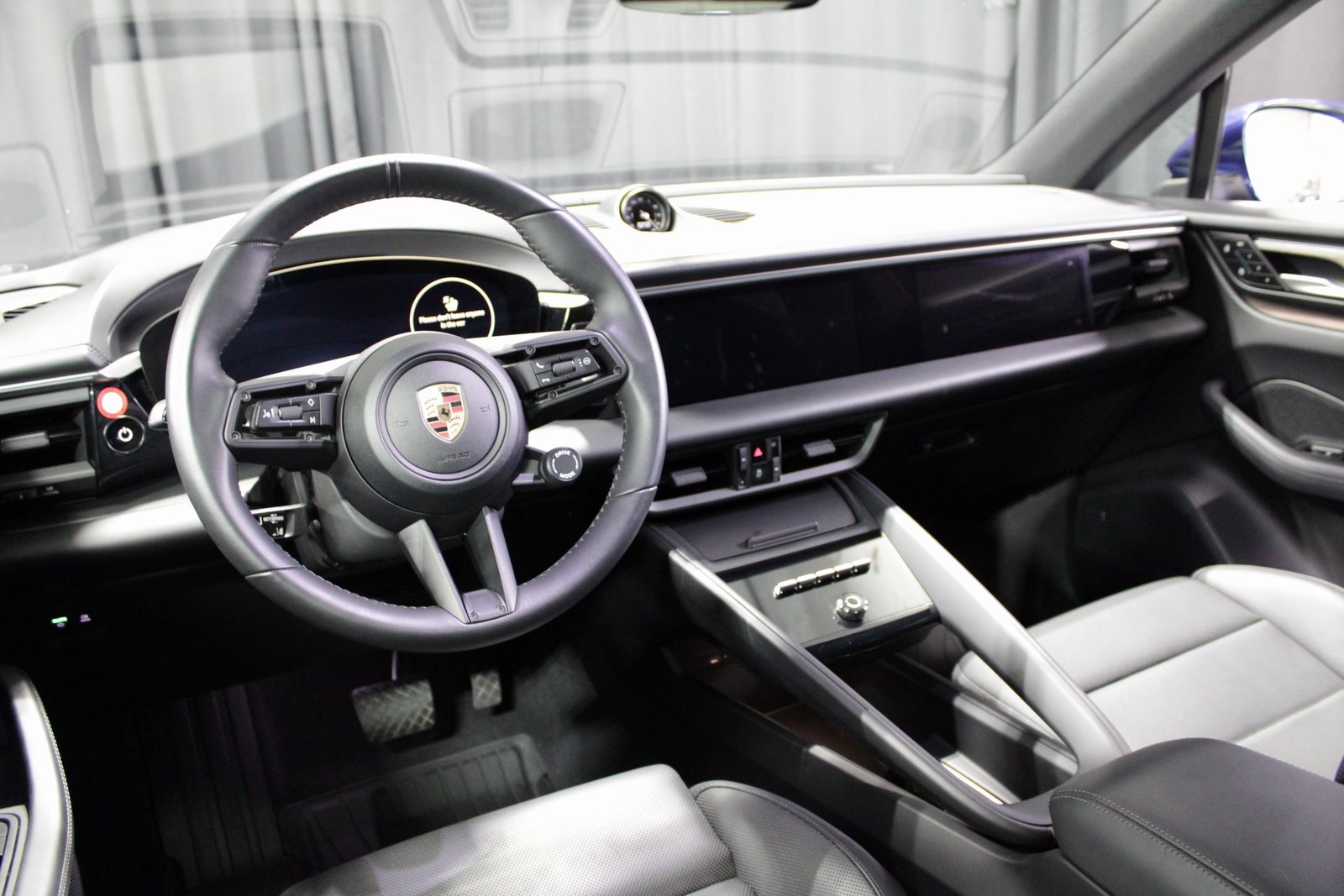 Certified 2024 Porsche Macan 4 Electric image 4