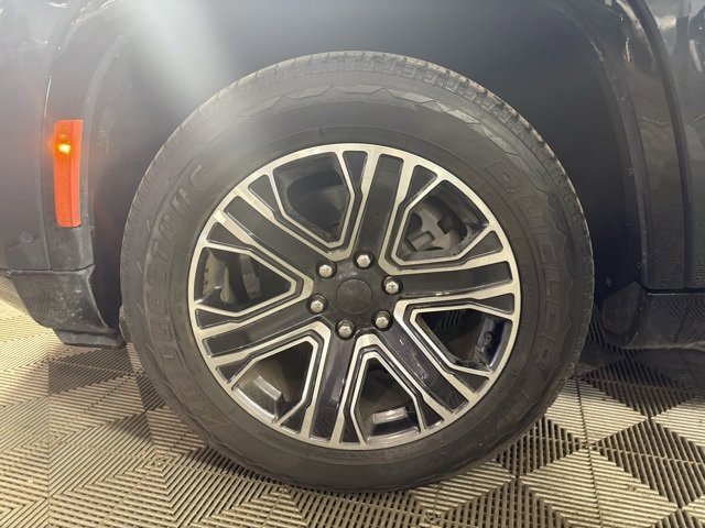 Used 2024 Jeep Wagoneer L Series II w/ Flexible Seating Group image 23