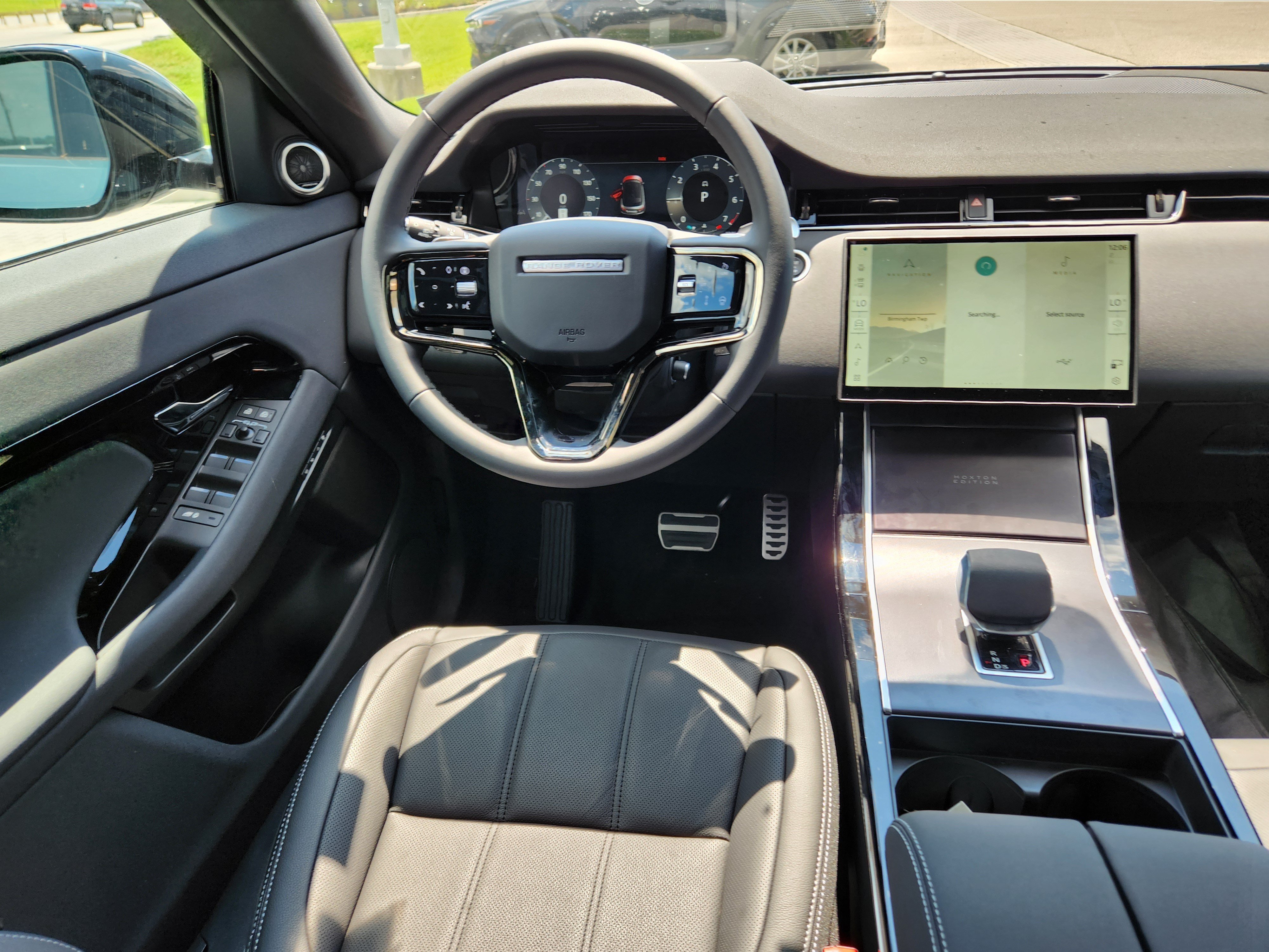 New 2026 Land Rover Range Rover Evoque Hoxton AWD/4WD image 13
