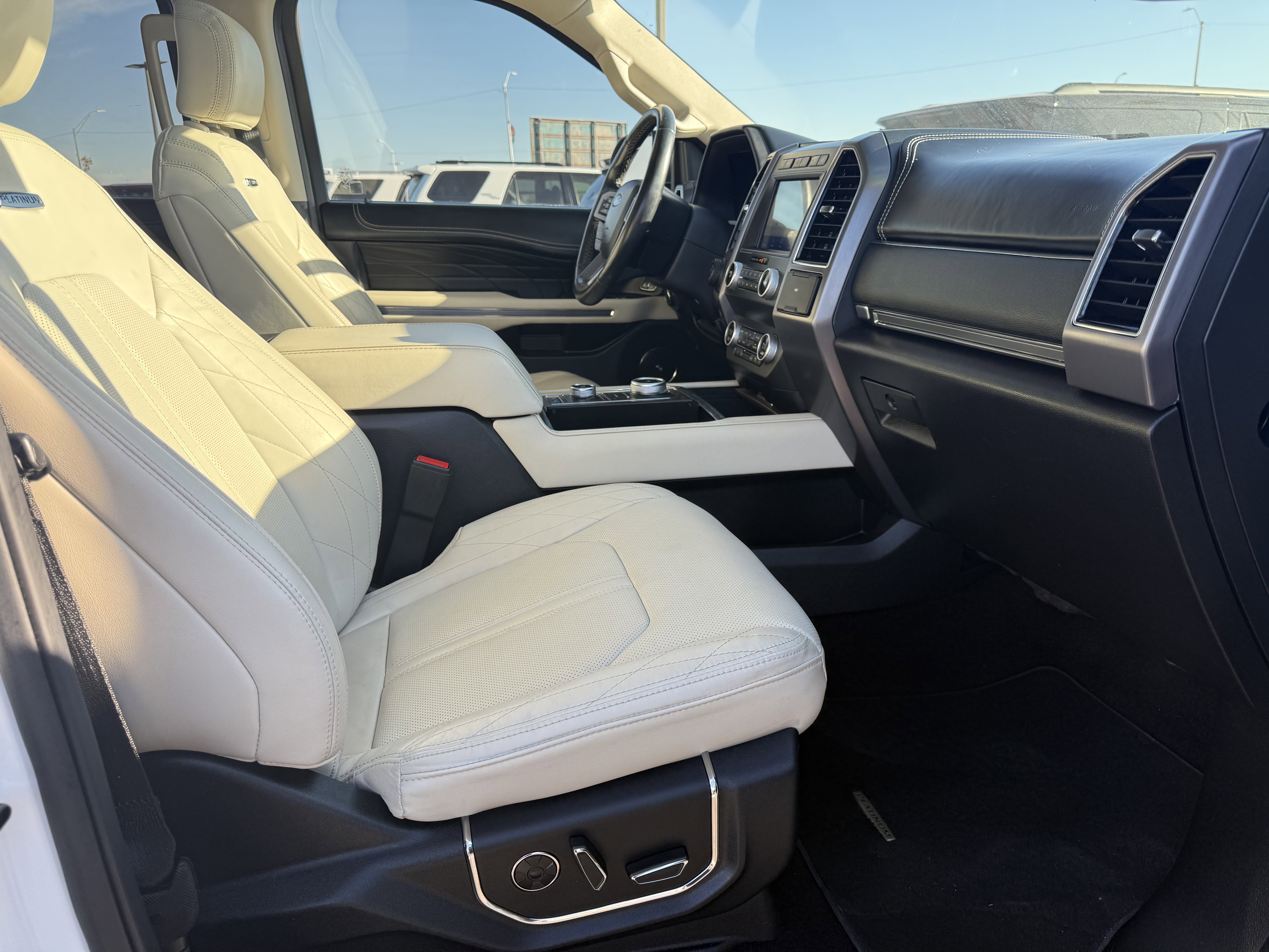 Used 2021 Ford Expedition Platinum image 10