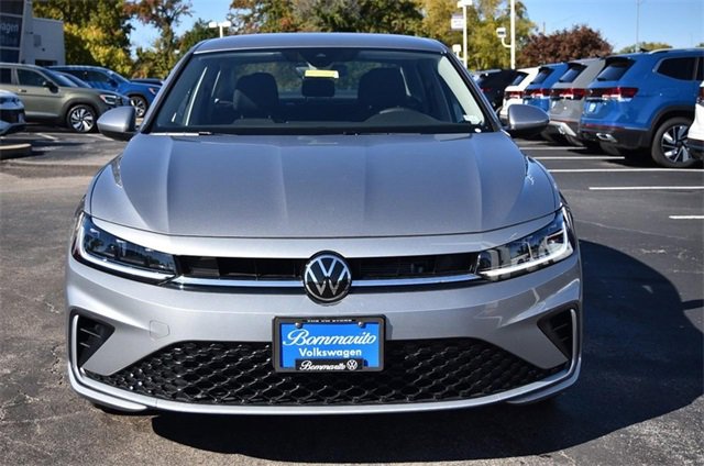 Certified 2025 Volkswagen Jetta S image 4