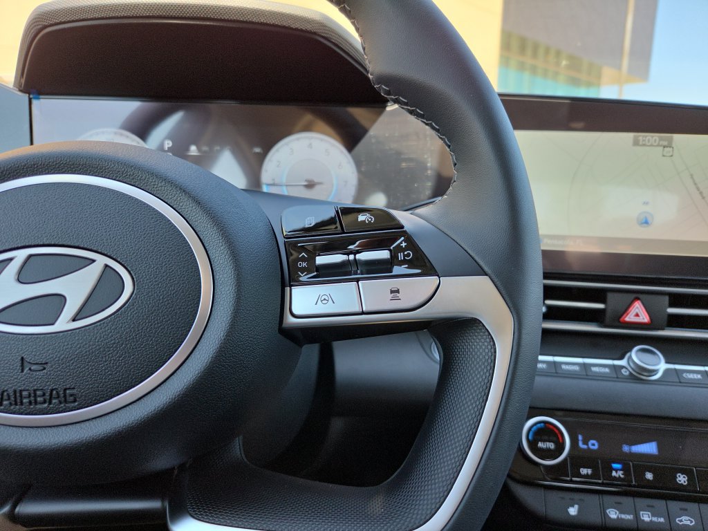 New 2026 Hyundai Elantra Limited FWD image 21