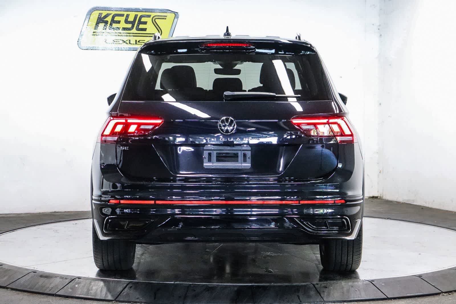 Used 2023 Volkswagen Tiguan SE R-Line FWD image 3