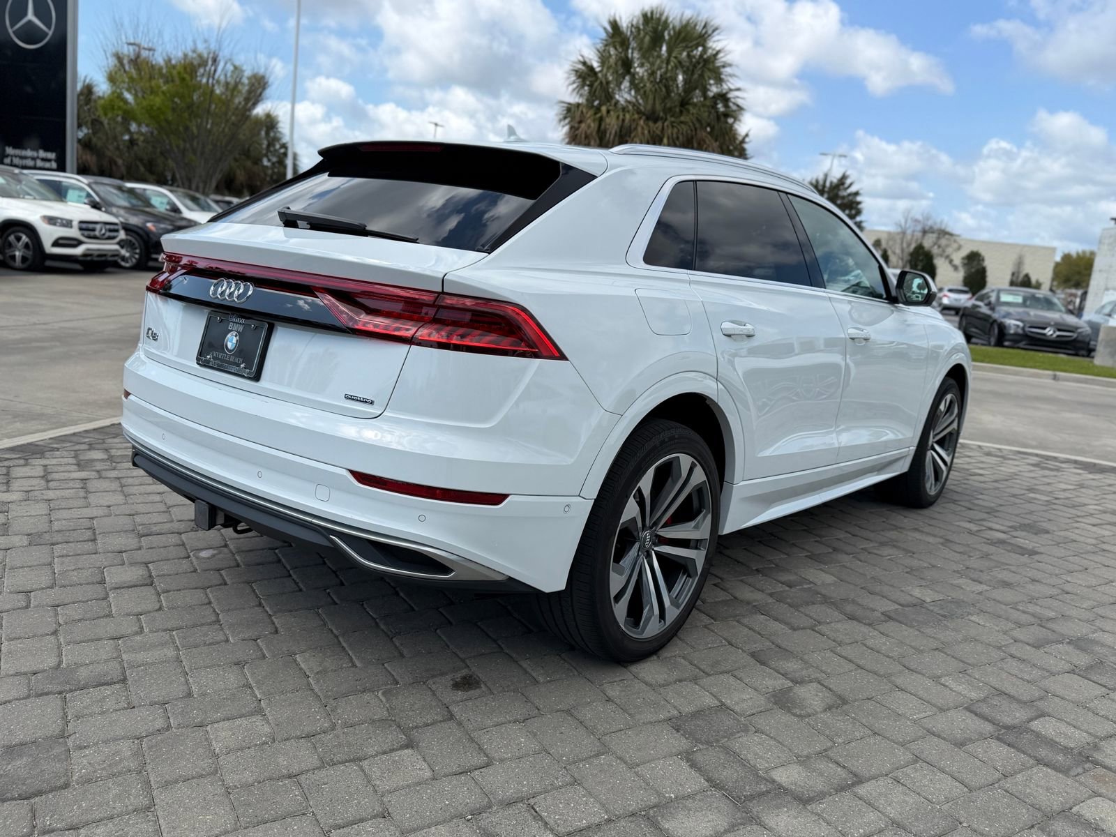 Used 2019 Audi Q8 Prestige image 9