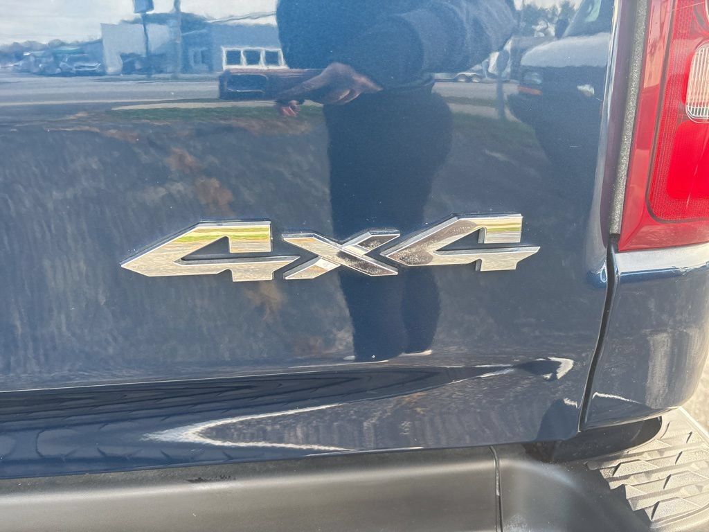Used 2024 RAM 1500 Laramie AWD/4WD image 13