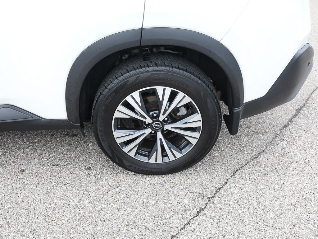 Used 2023 Nissan Rogue SV w/ SV Premium B Package AWD/4WD image 3