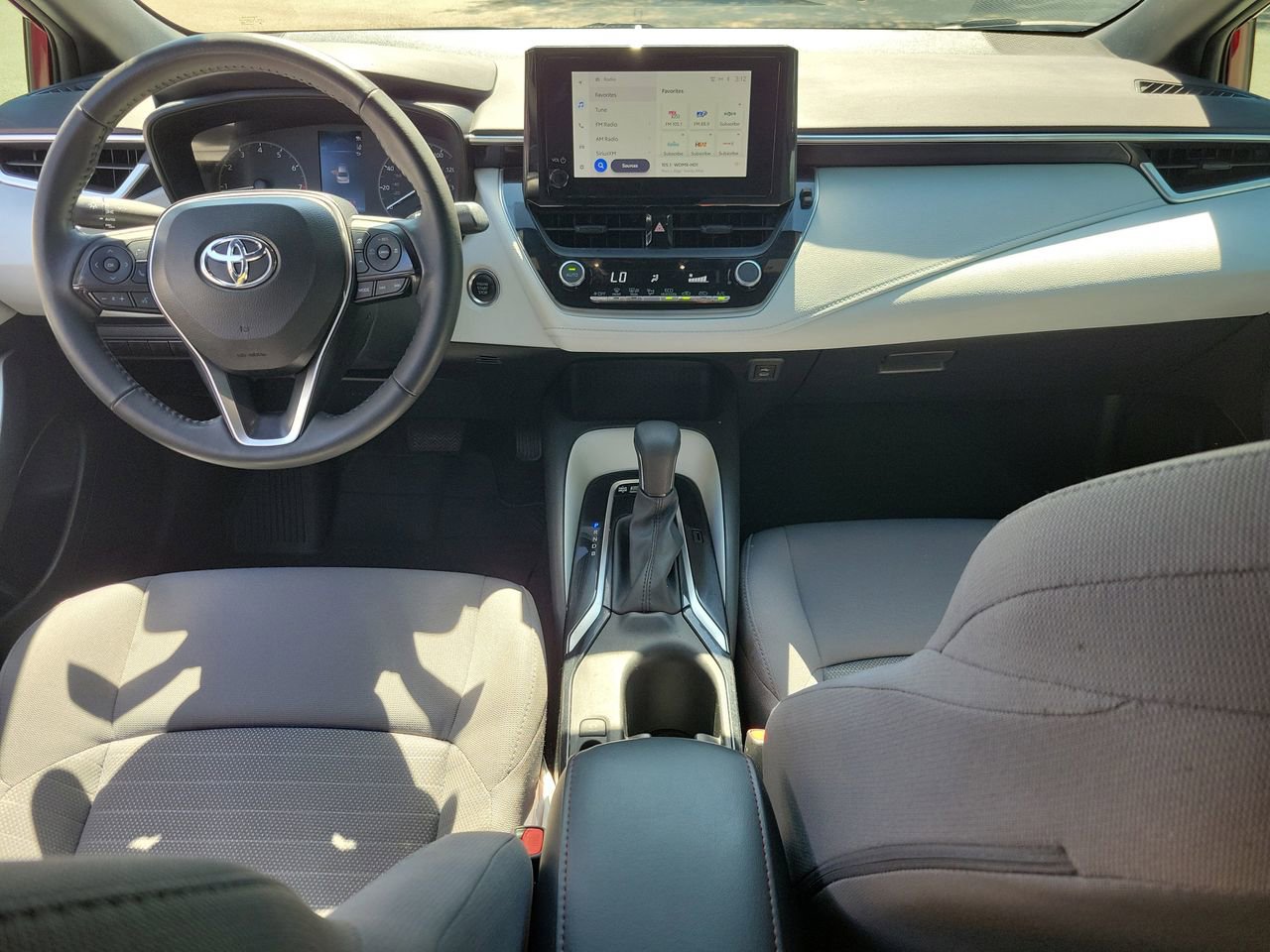 Used 2023 Toyota Corolla SE image 12