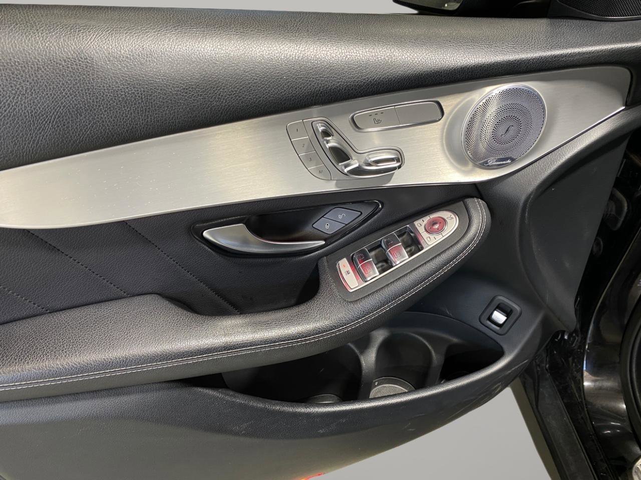 Used 2020 Mercedes-Benz GLC 300 4MATIC image 8