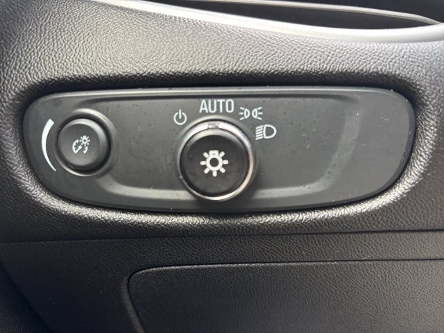 Used 2024 Chevrolet Malibu LT FWD image 17