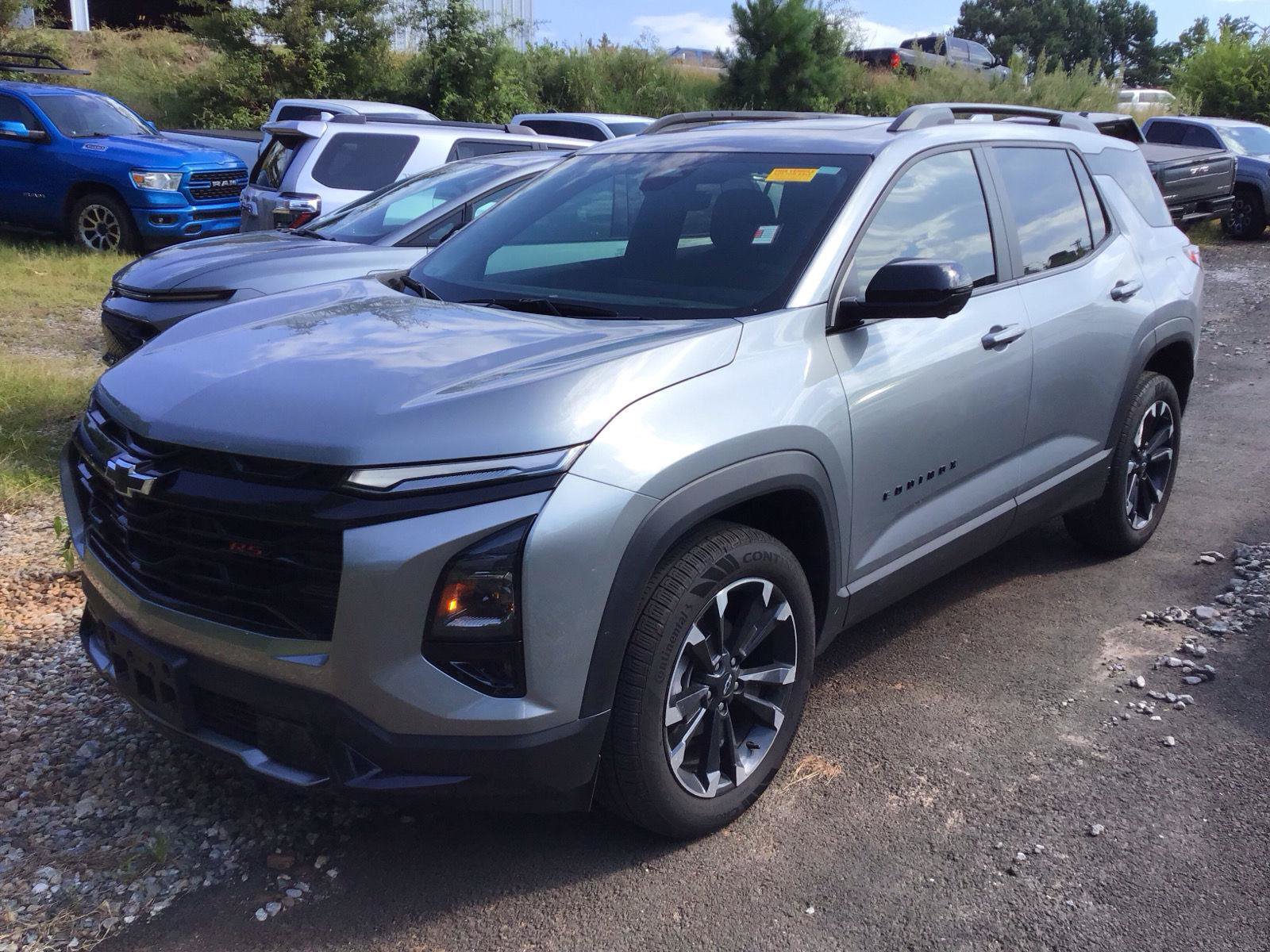 Used 2026 Chevrolet Equinox RS w/ Convenience Package III FWD image 2
