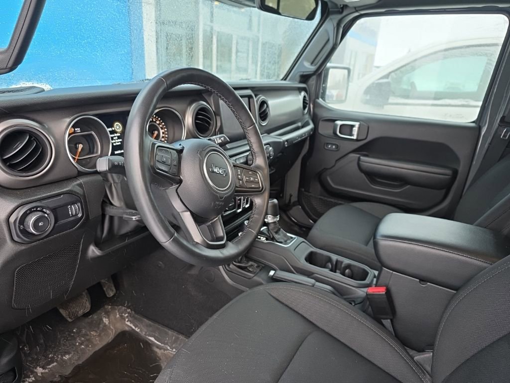 Used 2023 Jeep Wrangler Willys image 7