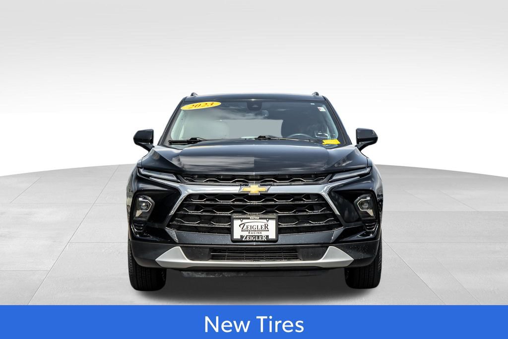 Used 2023 Chevrolet Blazer LT w/ Convenience Package AWD/4WD image 2