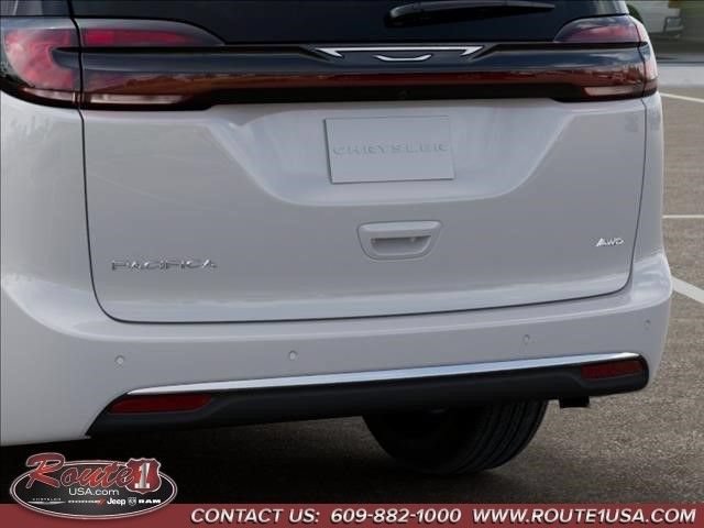 New 2027 Chrysler Pacifica Select AWD/4WD image 14