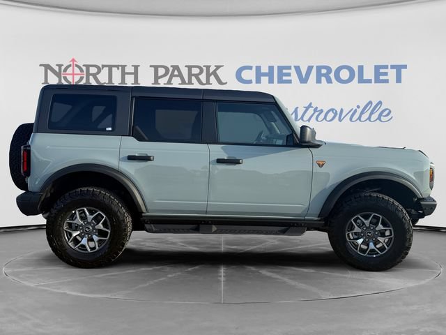 Used 2024 Ford Bronco Badlands AWD/4WD image 2