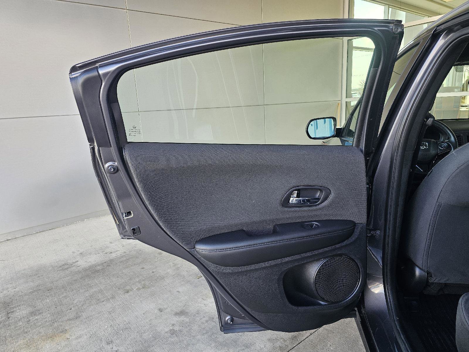 Used 2019 Honda HR-V Sport image 16