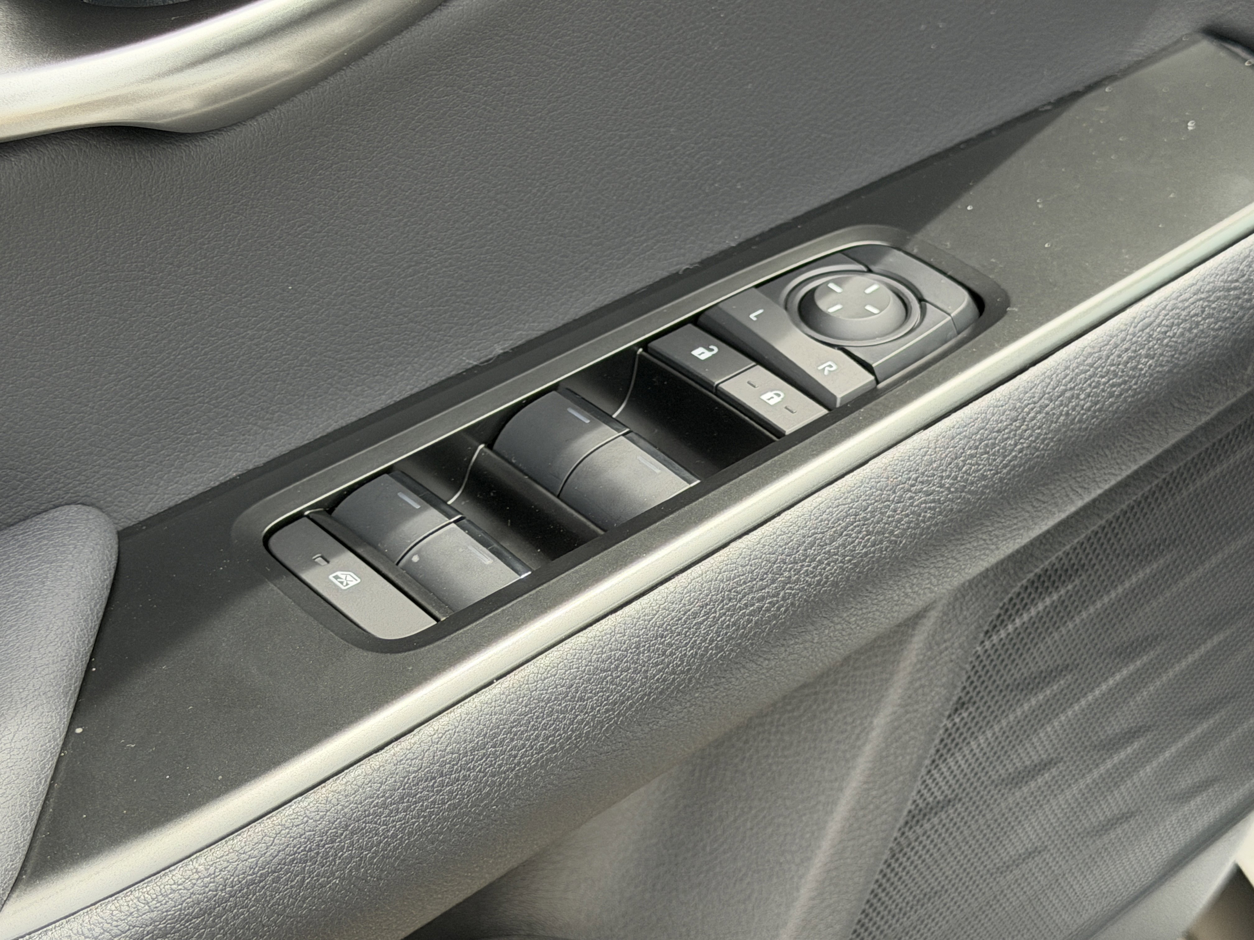 New 2026 Lexus UX 300h FWD image 16