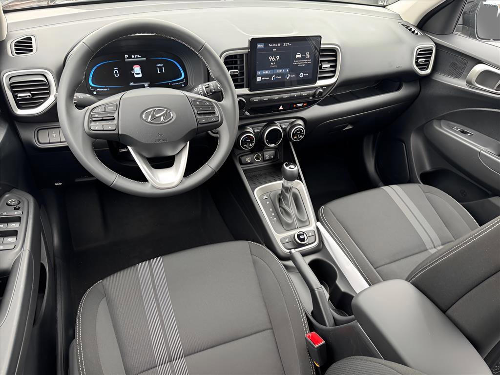 Used 2026 Hyundai Venue SEL FWD image 7