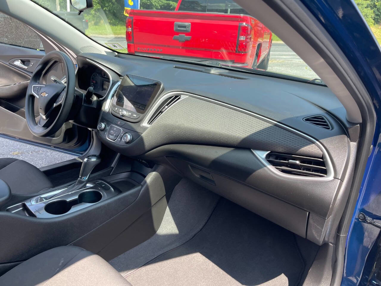 Used 2019 Chevrolet Malibu LS w/ LPO, Convenience Package 1 image 33
