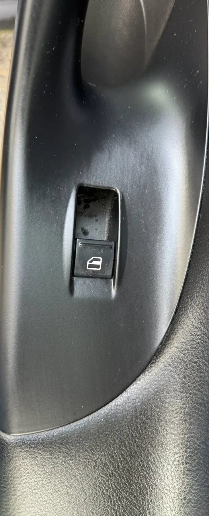 Used 2010 Volkswagen Passat Komfort FWD image 33