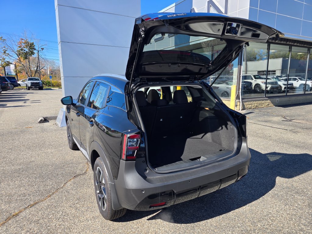 Used 2026 Nissan Kicks SV w/ SV Premium Package AWD/4WD image 41