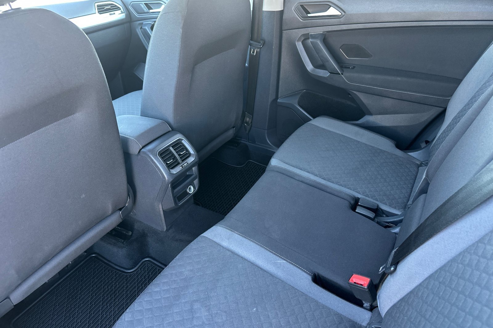 Used 2019 Volkswagen Tiguan S w/ Driver Assistance Package image 11