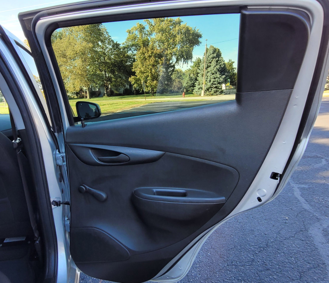 Used 2018 Chevrolet Spark LS image 20