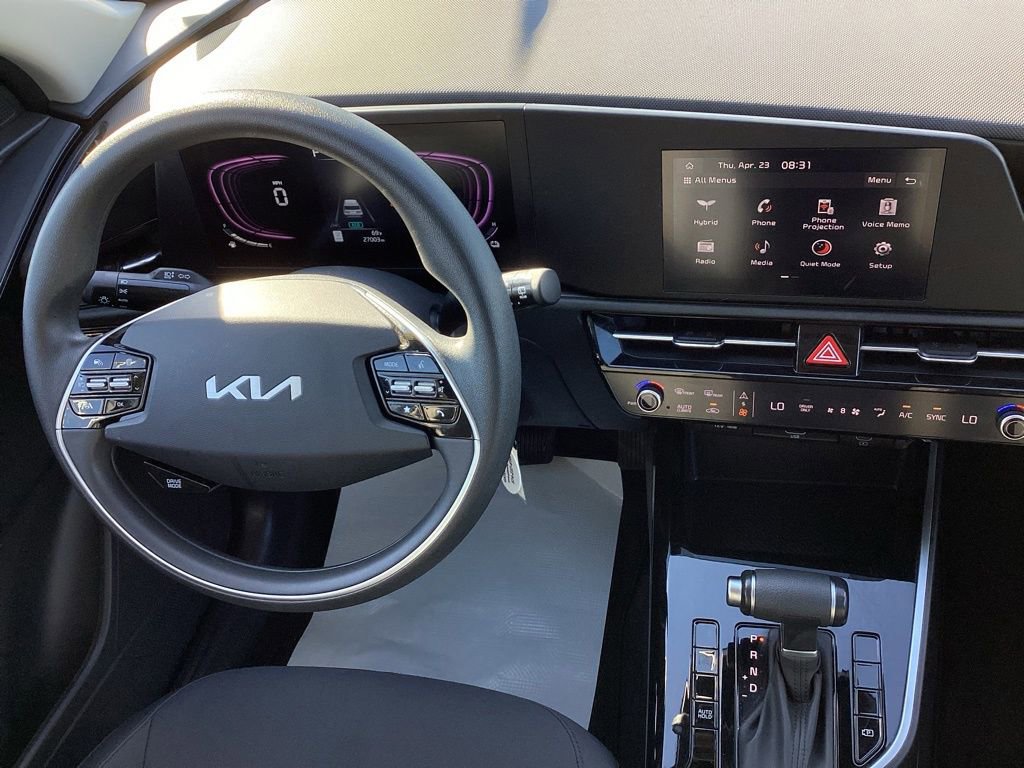 Used 2025 Kia Niro LX FWD image 19