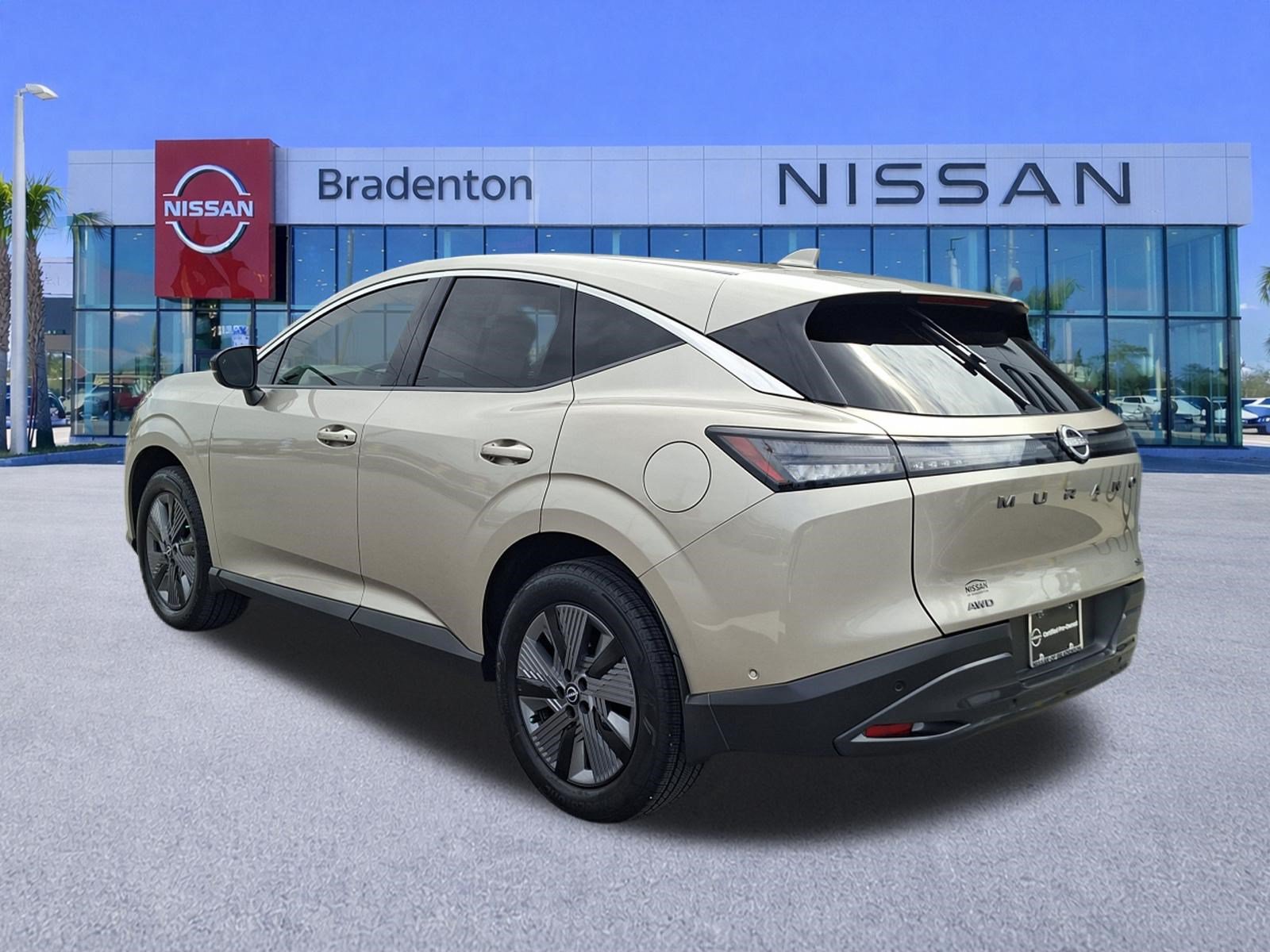 Used 2025 Nissan Murano SL AWD/4WD image 7