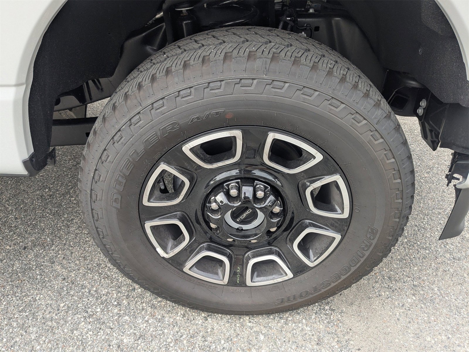 New 2025 Ford F350 Lariat w/ Lariat Ultimate Package image 11