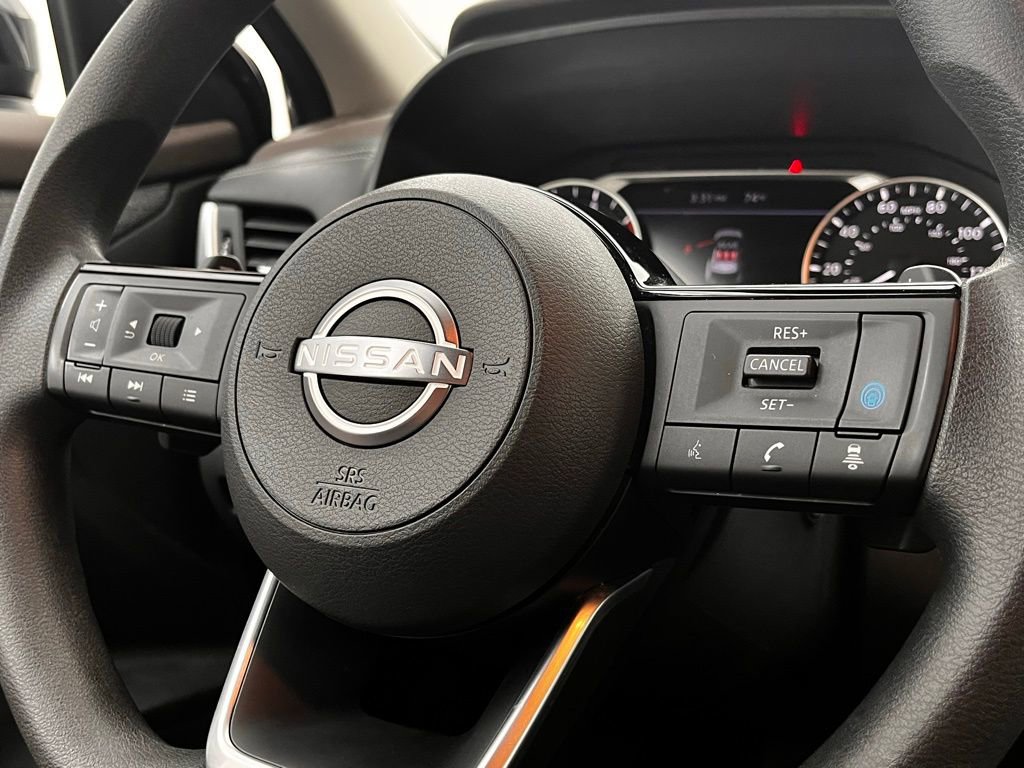 Used 2023 Nissan Rogue SV image 23