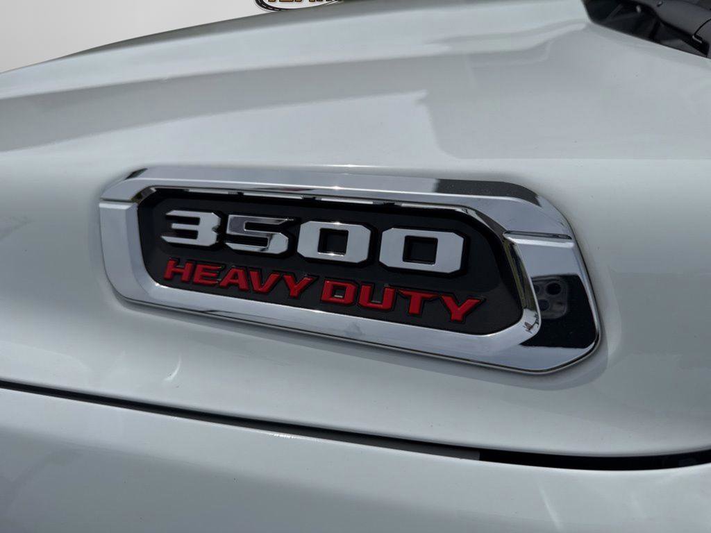 Used 2024 RAM 3500 Tradesman w/ Chrome Appearance Group image 24