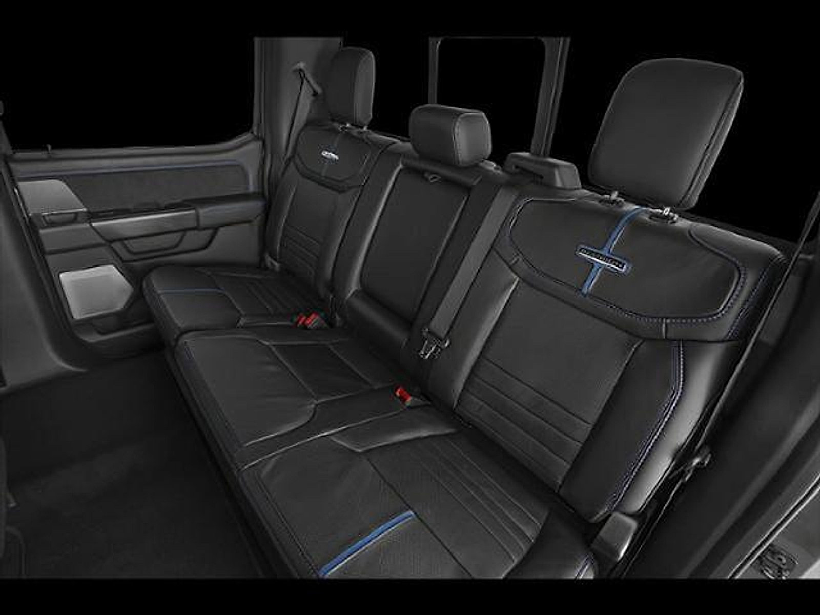 Used 2025 Ford F350 Platinum w/ FX4 Off-Road Package image 40