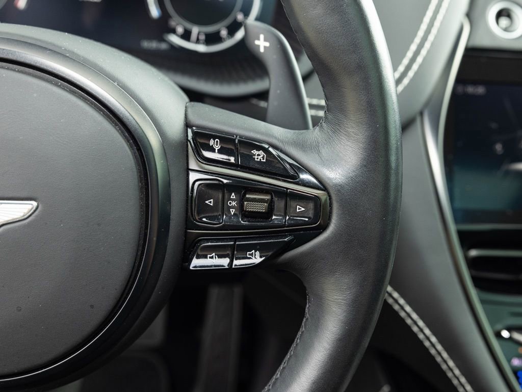 Used 2021 Aston Martin DBX image 26