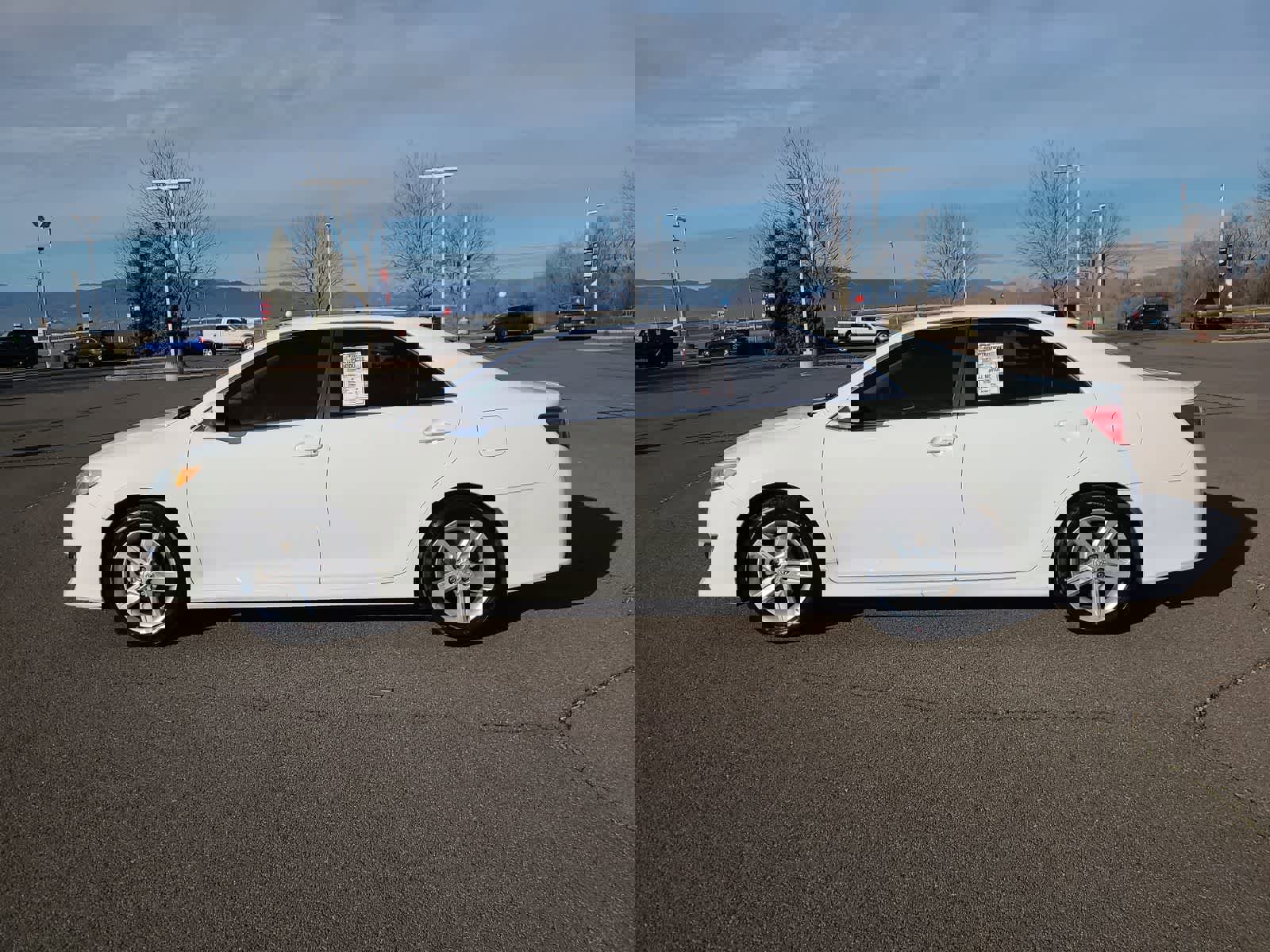 Used 2014 Toyota Camry SE image 11