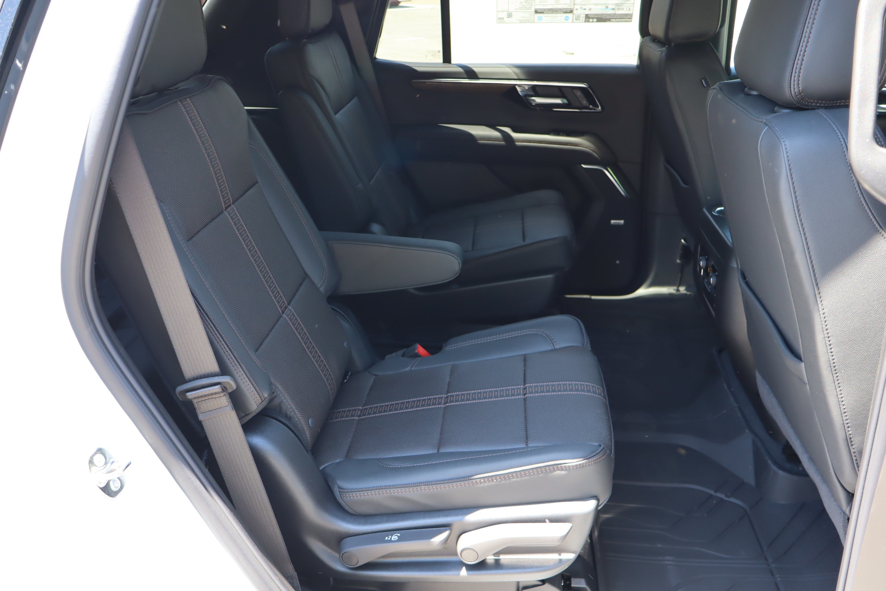 New 2026 Chevrolet Tahoe High Country AWD/4WD image 27