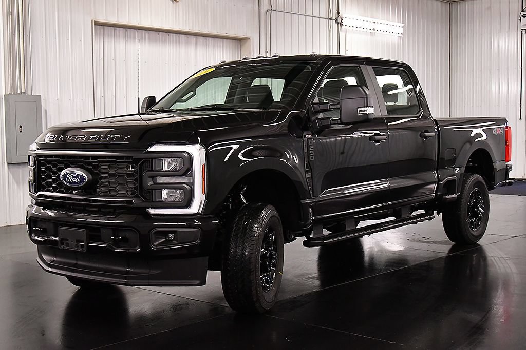 New 2026 Ford F250 XL w/ STX Appearance Package AWD/4WD image 3